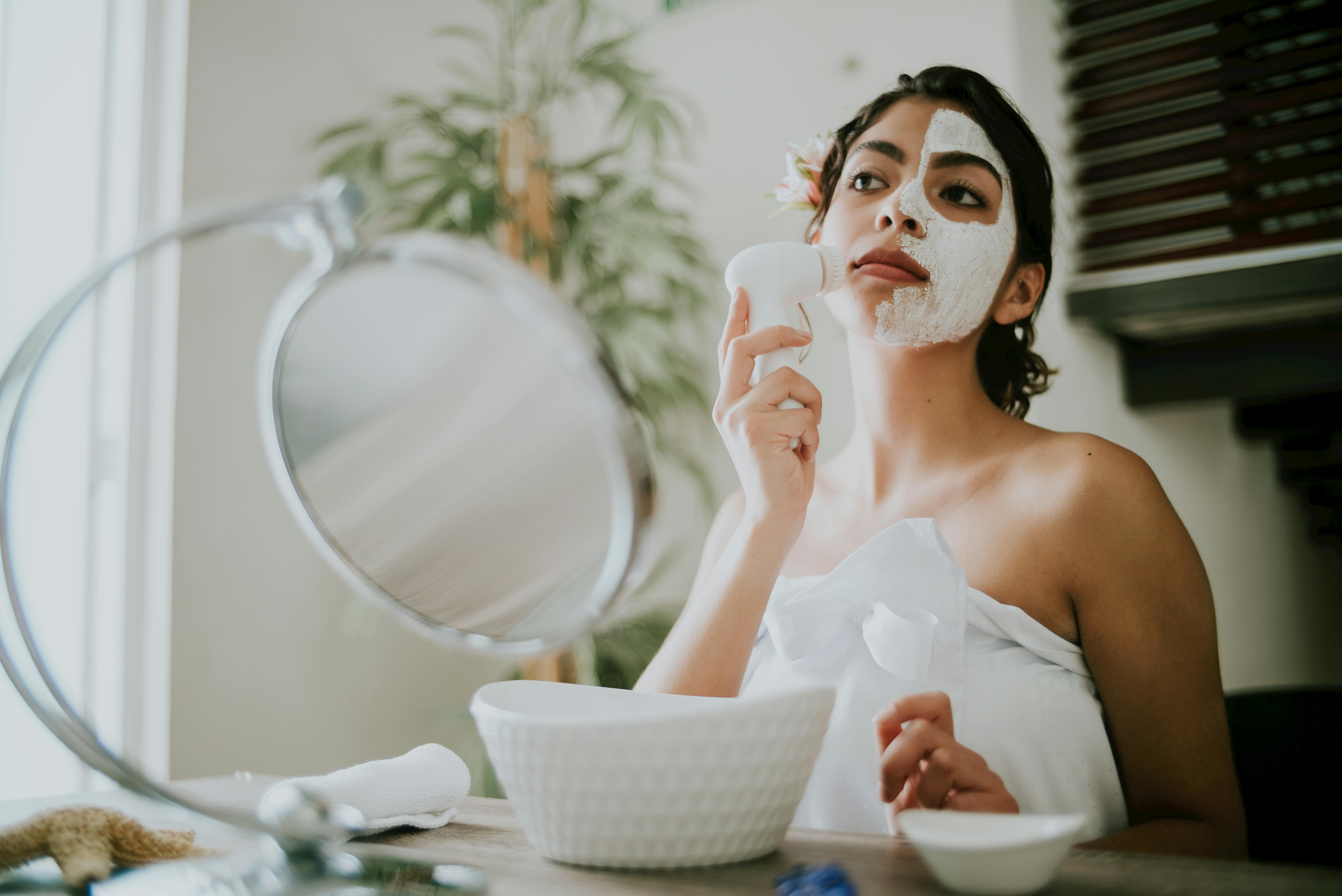 Professional Pore Purification Moves From the Clinic to the Bathroom